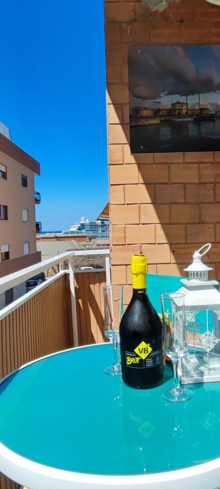 Maison Du Port Civitavecchia Bagian luar foto